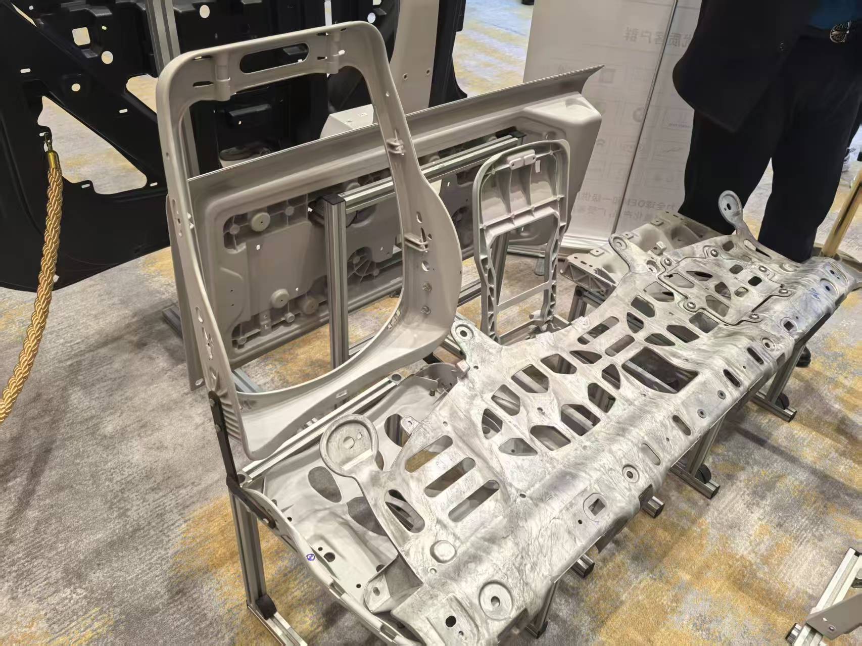 壓鑄脫模劑100問（48）鎂合金高壓壓鑄中模具溫度控制的核心要求是什么？如何實(shí)現(xiàn)？對(duì)于脫模劑的要求是什么？